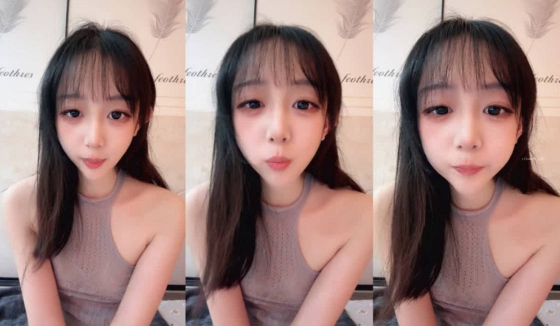 极品甜美校花【一张小宝贝】纯情性感 美乳翘臀 长腿嫩穴 颜值高 主动吃鸡啪啪 看她被操我心碎!