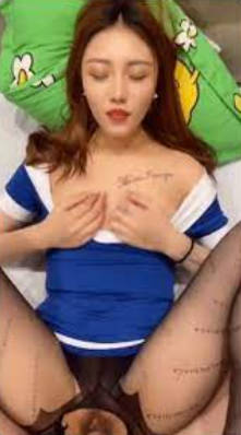 【足控绿帽狂喜】推特性爱大师95后绿帽情侣美腿女王「汐梦瑶」最新XVIP作品情人节特辑《敬失落的白月光—瑶瑶的学生时代》