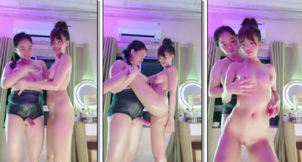 重磅【童话故事女孩】最屌喷射女王 浑身雪白粉嫩 淫水滋闺蜜一脸 百合 (6)